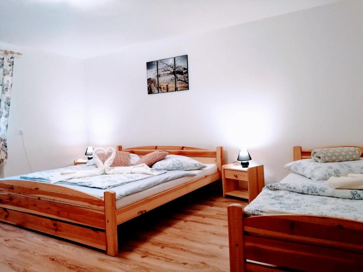 Apartman Paula -Dovolenka Pri Aquaparku Liptovsky Mikulas Exterior photo